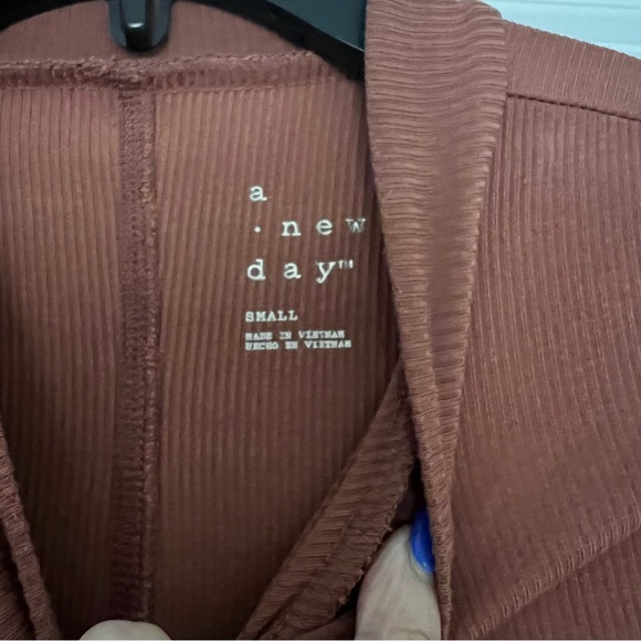 A NEW DAY MOCK NECK RIBBED TEE SIZE SMALL - Picture 2 of 2